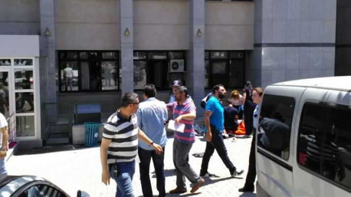 Denizli'de adliye önünde dehşet: 1 ölü, 2 yaralı