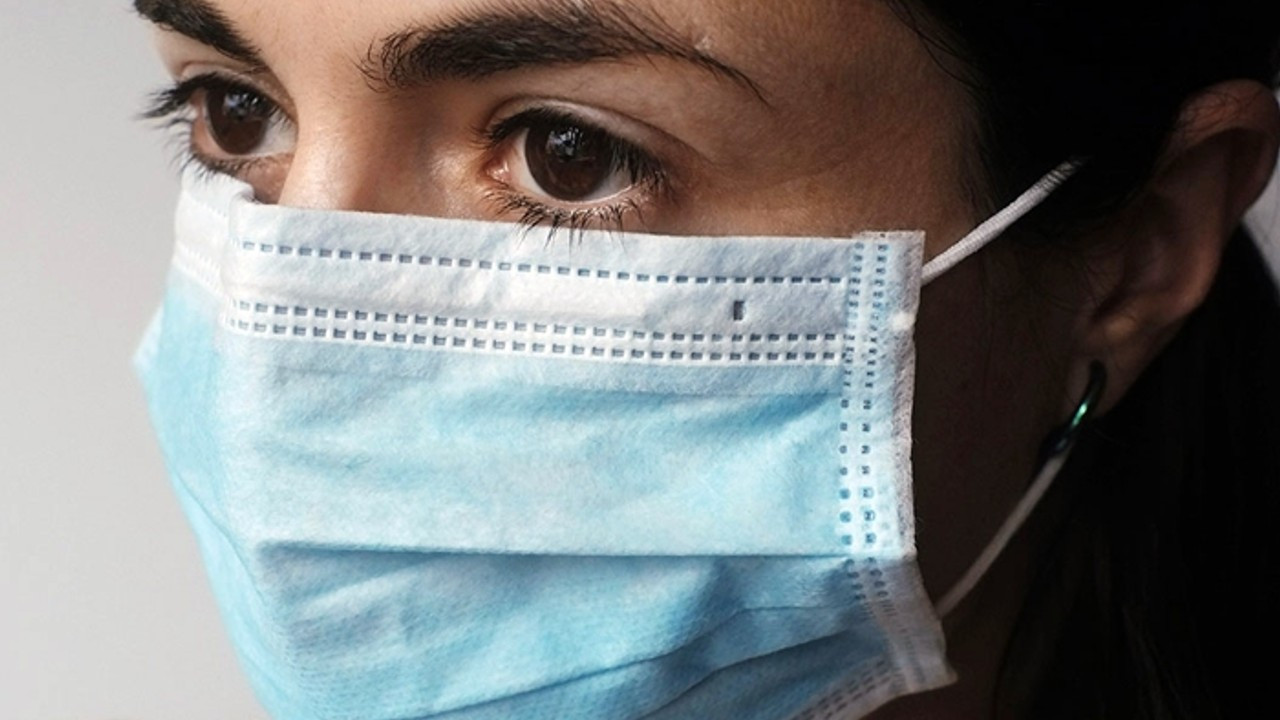 Avrupa'da toplu taşımada yeniden ''maske zorunluluğu'' kararı