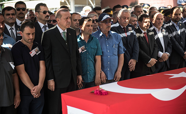 Cumhurbaşkanı Erdoğan, Şehit Albay Peker'in cenazesine katıldı