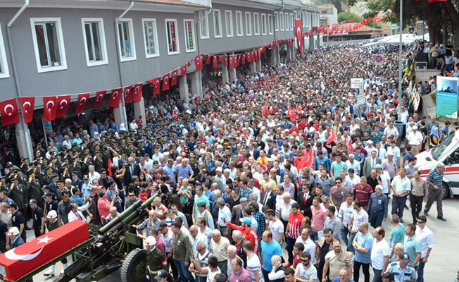 Balıkesir şehidine koştu