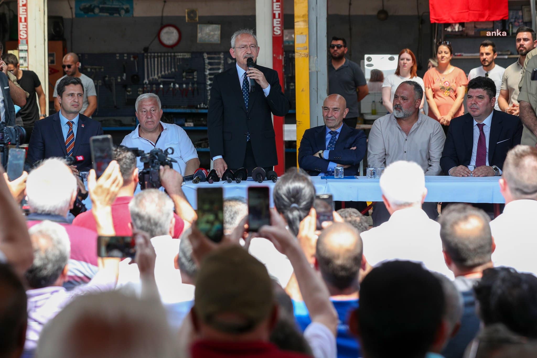 Kılıçdaroğlu, İzmir'den seslendi: "Değişim zamanı geldi, o beyefendiyi emekli edeceğim"