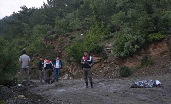 Muhtarların kavgasında silahlar çekildi: Ölüler ve yaralılar var