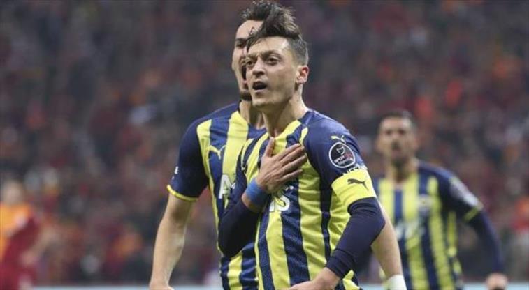 Mesut Özil Fenerbahçe'den ayrılıyor mu? Mesut Özil Almanya'ya mı dönüyor?