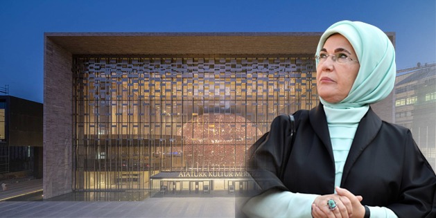 AKM'de Emine Erdoğan protestosu: Alkışlar ve 'yuh' sesleri yükseldi