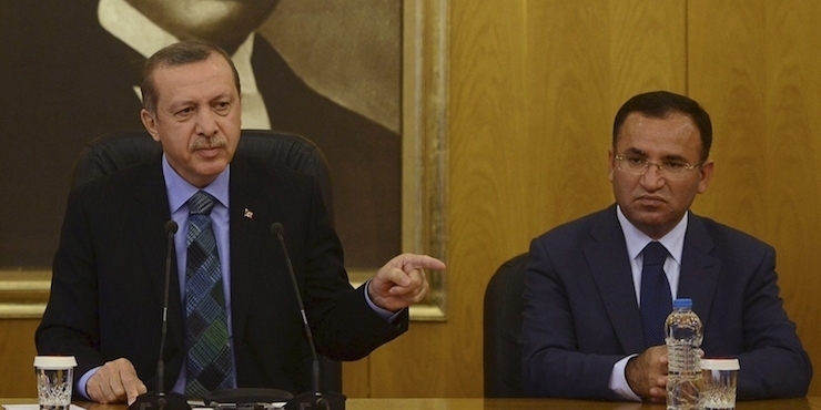 Adaylığı tartışma konusuydu... Bekir Bozdağ: Erdoğan'ın adaylığı yasaldır