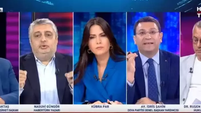 Canlı yayında tartışma büyüdü! Reklama gitmek zorunda kaldılar...