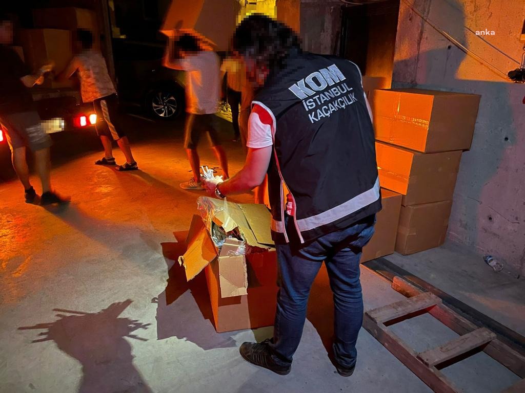 İstanbul'da kaçak tütün operasyonu: 4 tutuklama