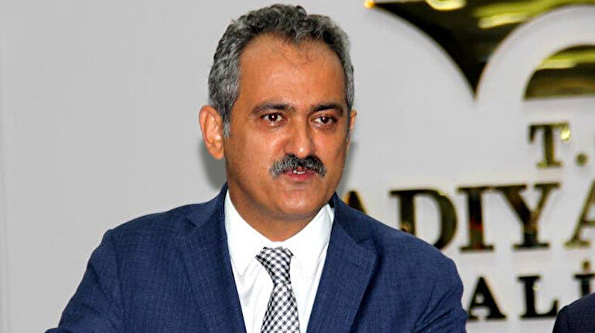 Milli Eğitim Bakanı Özer'e kayıt tepkisi: ''Kayıt için 7 bin TL isteyen müdür var''
