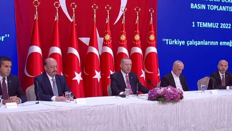 Erdoğan asgari ücreti açıkladı! Açıklanan rakam açlık sınırının altında kaldı