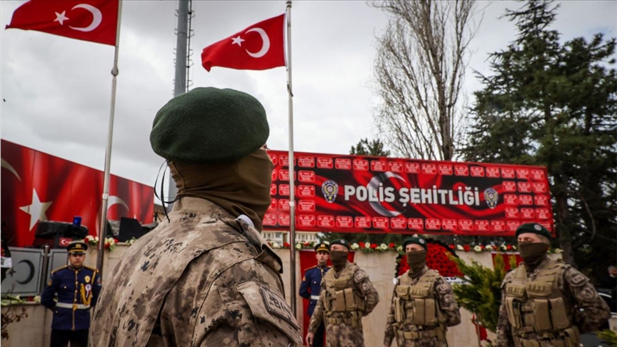 Türk polisine AKP'lilerden özür mü diletildi? Ümit Özdağ'dan olay yaratacak iddia, Soylu'ya sert tepki