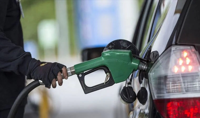 Araç sahiplerine kötü haber! Benzine yine zam geliyor