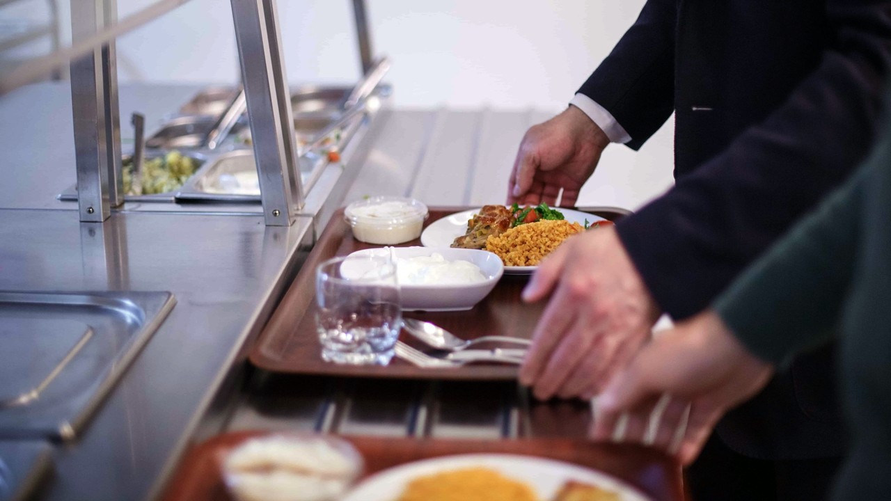 Çalışanların yemek ve yol ücreti artırıldı