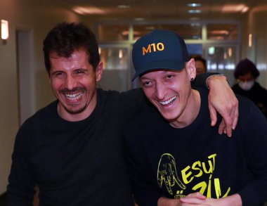 Mesut Özil Başakşehir'de