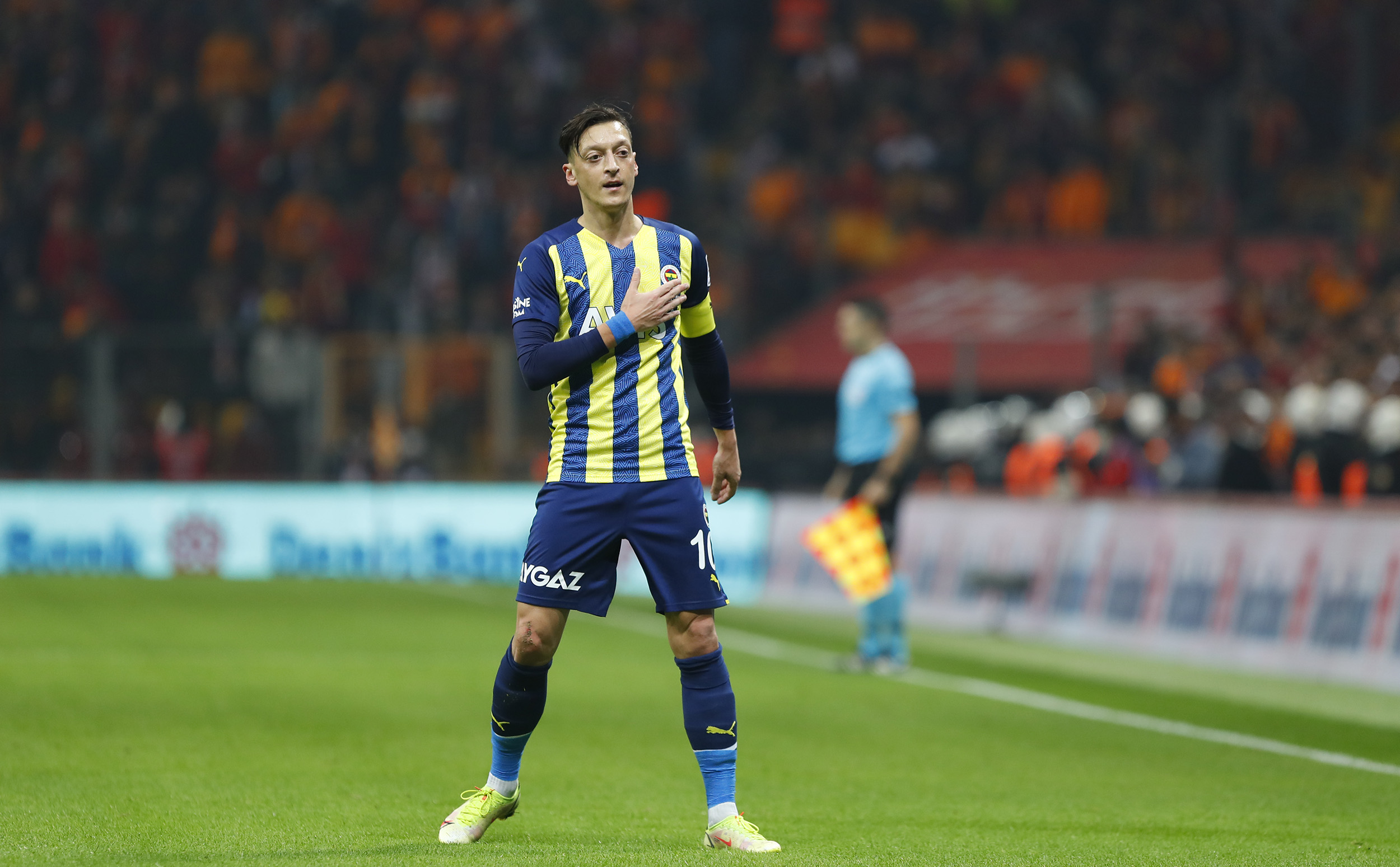 Mesut Özil'den Fenerbahçe'ye duygusal veda