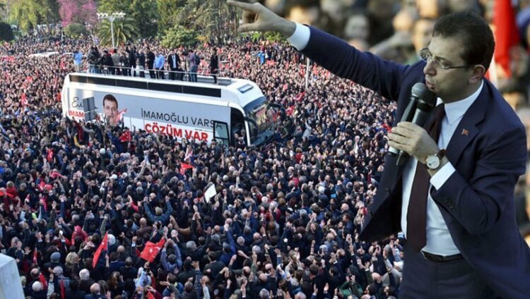 15 Temmuz klibinden İmamoğlu çıktı: Valilik apar topar o görüntüyü sildi...