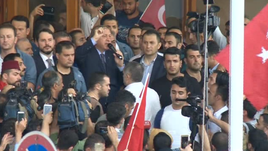 15 Temmuz gazisinden Erdoğan hükümetine sert sözler