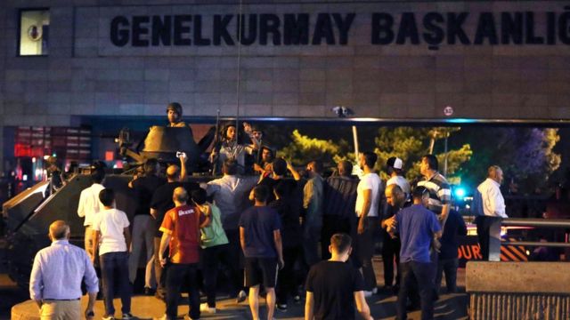 CHP'li Özkoç'tan zehir zemberek 15 Temmuz açıklaması: "Bu darbe Erdoğan'ın görevlendirdiği generallerin yaptığı bir kalkışmadır"