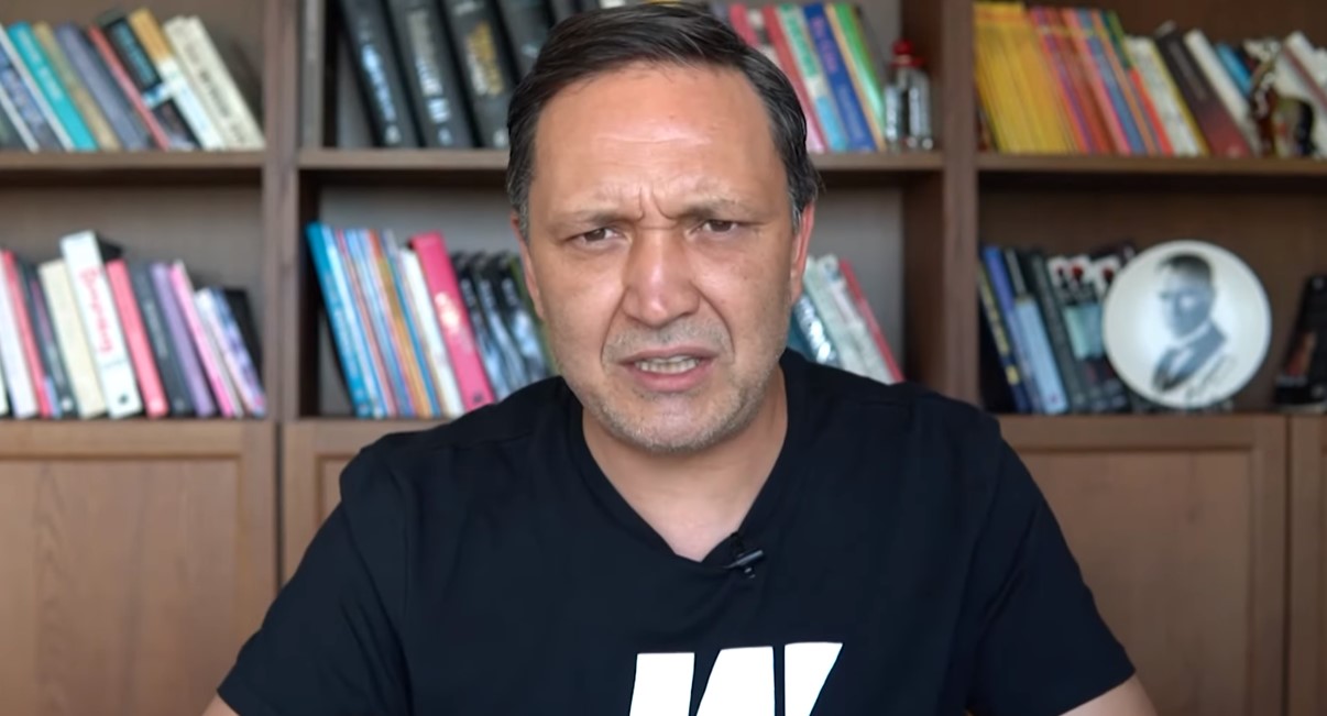 Selçuk Geçer'den dikkat çeken dolar yorumu: "Çarşı karışıyor dolar durmaz!"
