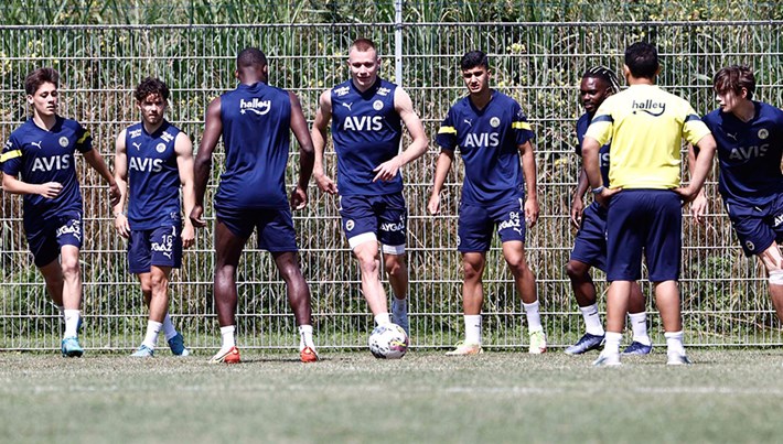 Fenerbahçe'nin yeni transferinin kafası yarılıyordu! Korkutan anlar