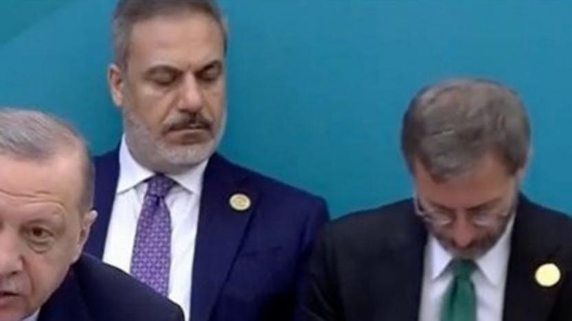 Hakan Fidan'ın bu görüntüsü gündem oldu: "MİT çalışıyor, meslek hastalığı"