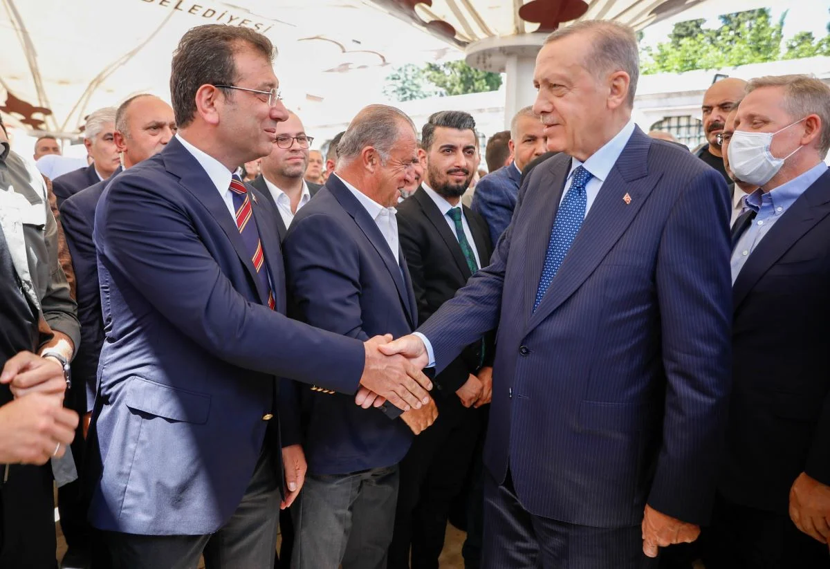 Erdoğan ve İmamoğlu karşı karşıya! Selam var, sohbet yok