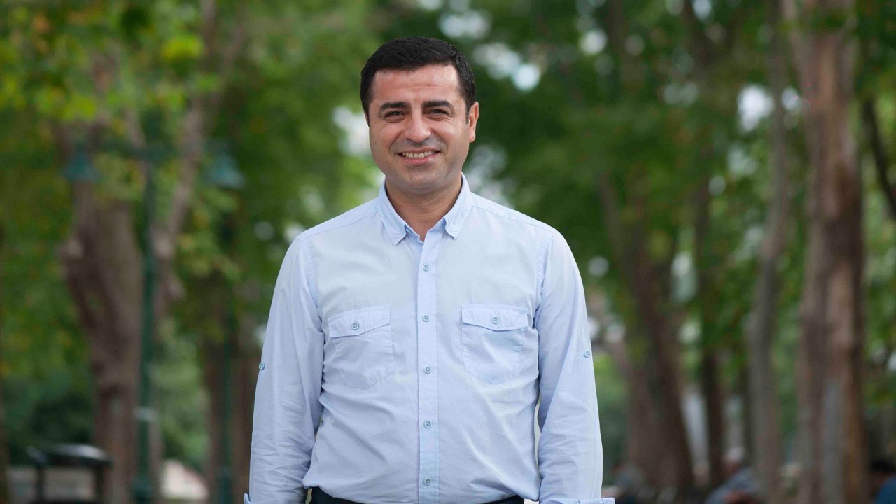 Selahattin Demirtaş: Çanakkale Şehitliği'ne çiçek bırakıp dua etmek isterdim