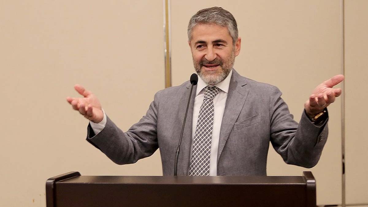 Nebati'nin yeğeni THY'de 'ikramcı'başı oldu