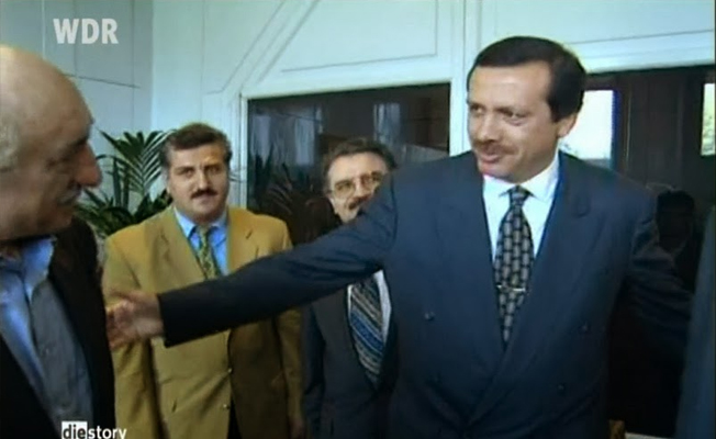 'AKP ile cemaat yarın barışırsa sürpriz değil'
