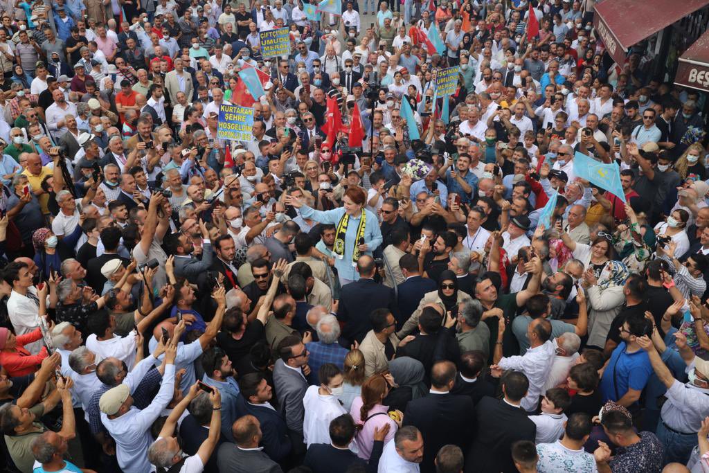 Meral Akşener Samsun'dan seslendi: "İsrafı, hırsızlığı, yolsuzluğu bitireceğiz!"
