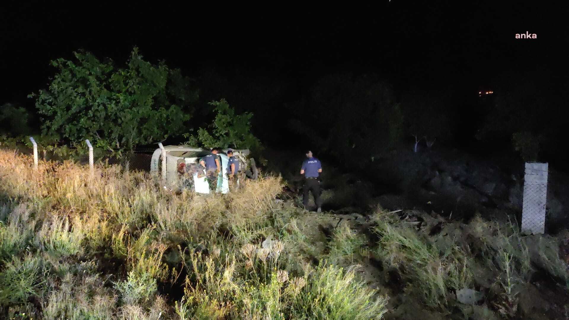 Niğde'de polis aracı şarampole yuvarlandı
