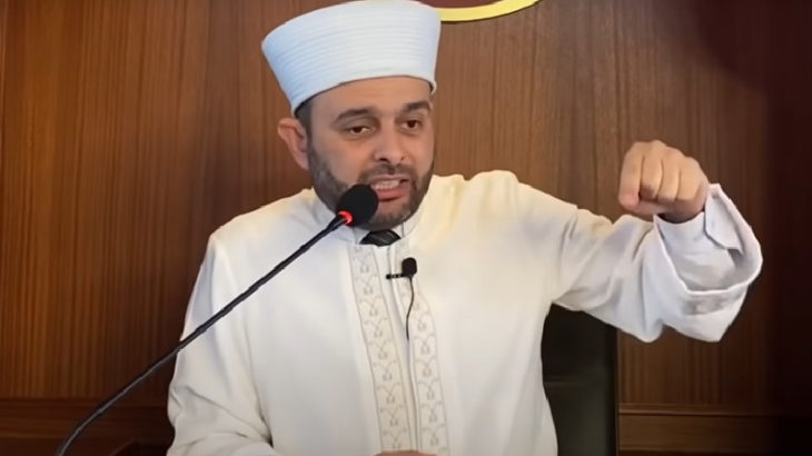 "Sokaklar kasap dükkanı gibi" diyen imam tepki topladı: Haddinizi bilin!