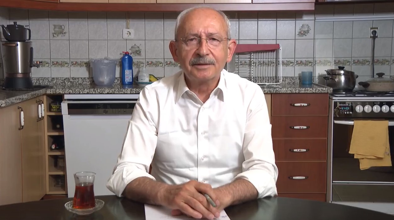 Kılıçdaroğlu'ndan vatandaşlara çağrı: "Araba almayın, iktidarımızı bekleyin"