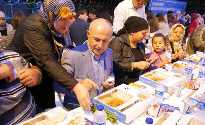 Büyükçekmece Ailesi, Ramazan’ı dolu dolu yaşıyor