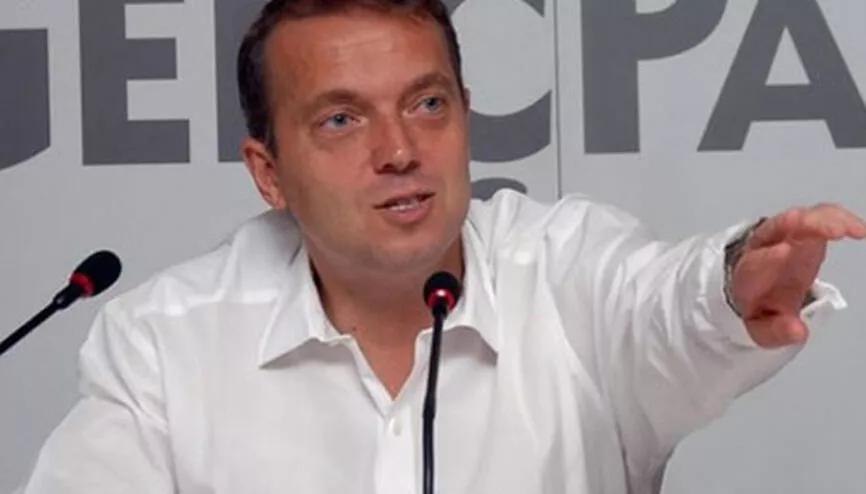 Cem Uzan'dan lider tarifi