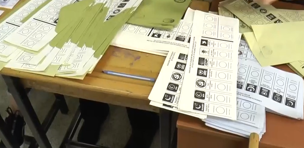 Son seçim anketinde o isim birinci! HDP'nin birinci olduğu illerde kim önde?