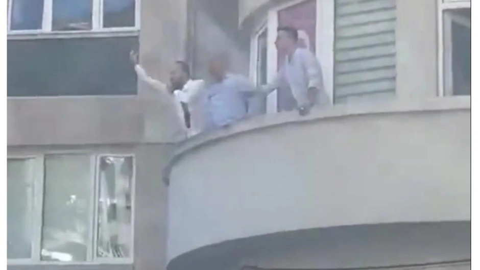 Sendika ağalarından işçilere el hareketi ve küfür!