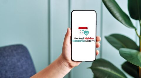 Türkiye'de sağlık sistemi işlemiyor! MHRS'den randevu alınamıyor, hastanelerde bir çok bölüm kapalı