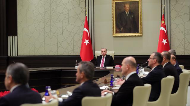 Dikkat çeken anket: Kabinenin en iyi ve en kötü bakanları belli oldu!