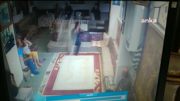 Ankara'da ibadet sırasında cemevine saldırı