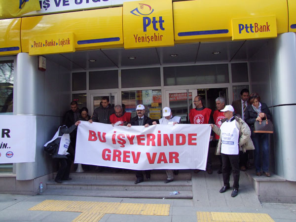 PTT işçileri, Türkiye genelinde grev kararı aldı