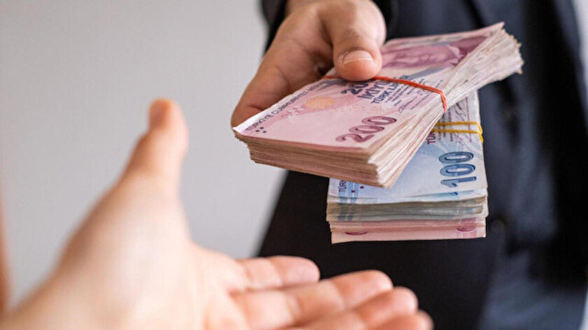 Halk kıt kanaat geçinirken böyle ballı işler de var! Çift maaşlılara yenilere eklendi