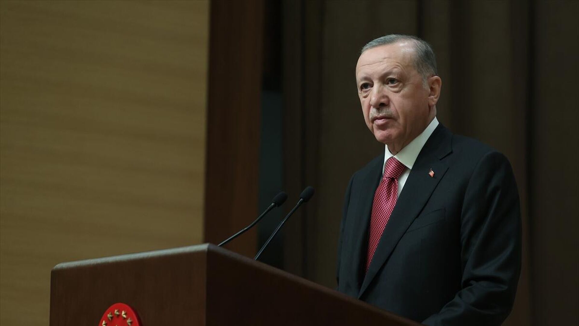 Yeni Akit yazarından Erdoğan'a açık mektup: Sonradan gelen yeteneksiz kimseler...