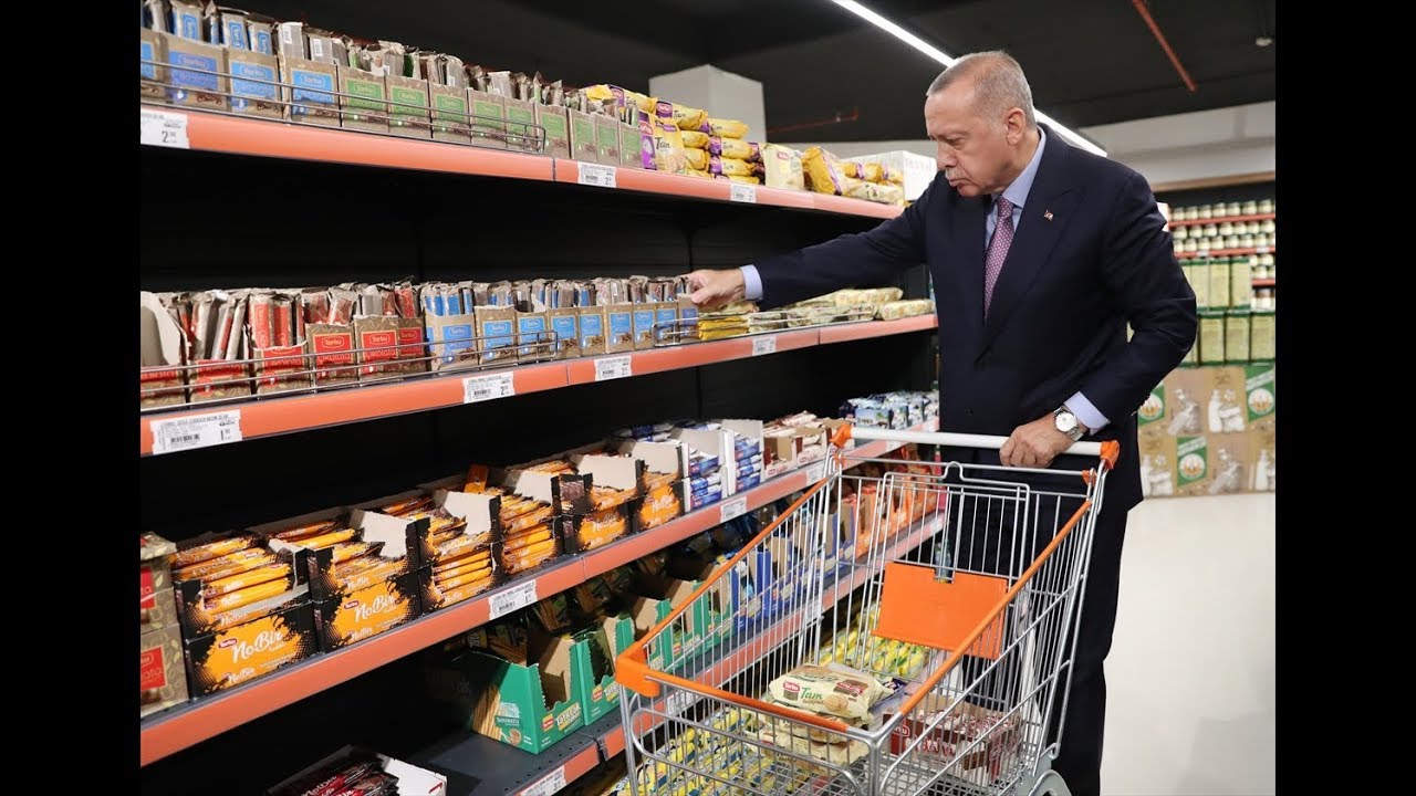 Erdoğan'dan öz eleştiri gibi sözler: "Marketlerde benim vatandaşımı dara sokanlar..."