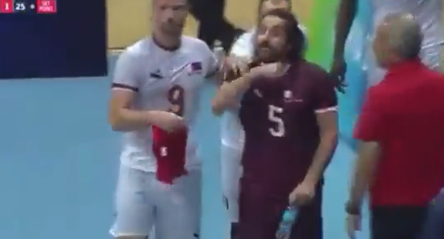İslami Dayanışma Oyunları'nda Katarlı sporcudan Türk oyunculara 'kafa kesme' hareketi!