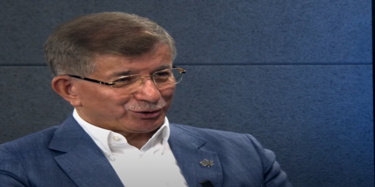 Ahmet Davutoğlu, Ankara-Şam ilişkisini yorumladı: "Putin'in talepleri yönünde Türkiye'nin zorlanması var"