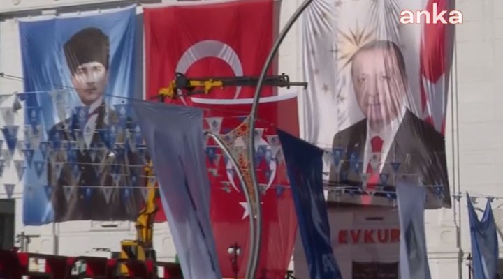 Babacan'ın Yozgat mitingi öncesi Erdoğan'ın fotoğrafı asıldı! Israra rağmen indirilmedi