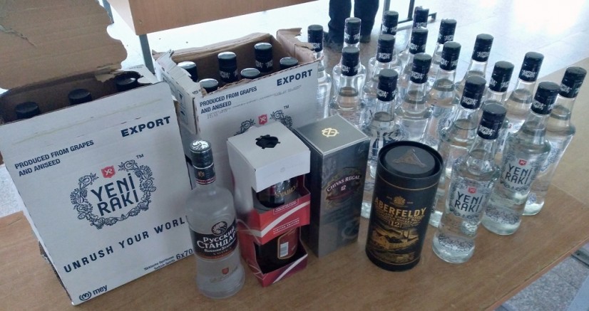 Gurbetçiler yurt dışından vergisiz rakı getirip Türkiye'de satıyor!