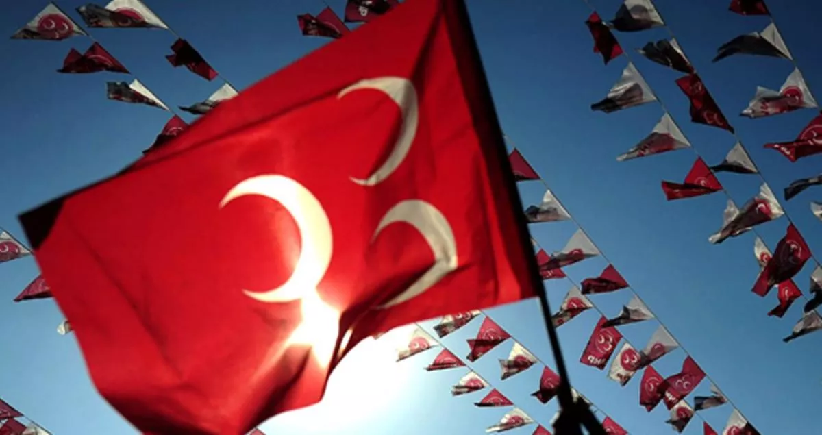 MHP'den istifa etti! Nedenini 'fikir ayrılığı' diye duyurdu...
