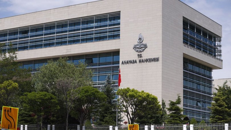 AYM iki Cumhurbaşkanlığı kararnamesini iptal etti