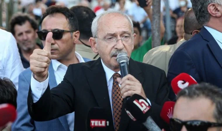 Yeni Şafak yazarı: CHP, Kılıçdaroğlu'nun adaylık sürecini çok doğru yönetiyor